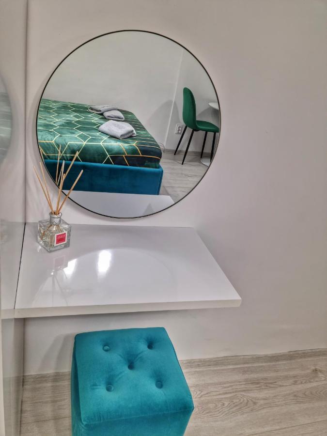 15. Little Studio Apartamento Bucareste Exterior foto